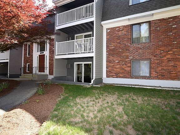 3rd image of 220 Bedford St #F4