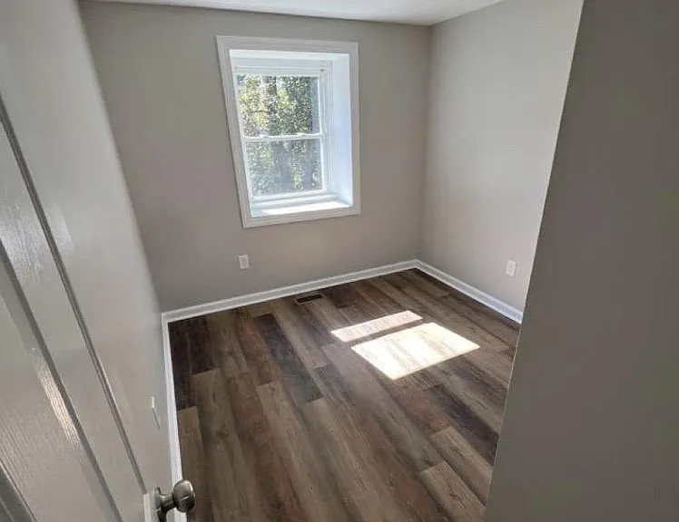 5748 Yellowrose Ct — Photo 11