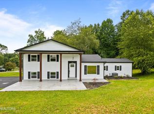 219 Reba Ave, Harriman, TN 37748