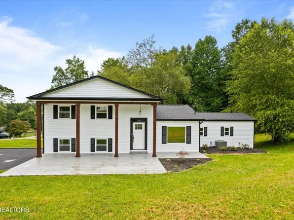 219 Reba Ave, Harriman, TN 37748