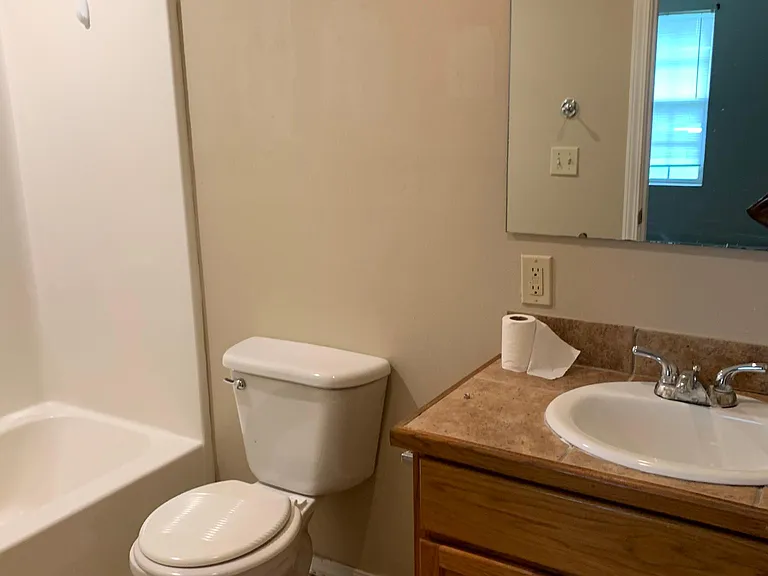 613 Canterbury Rd — Photo 3