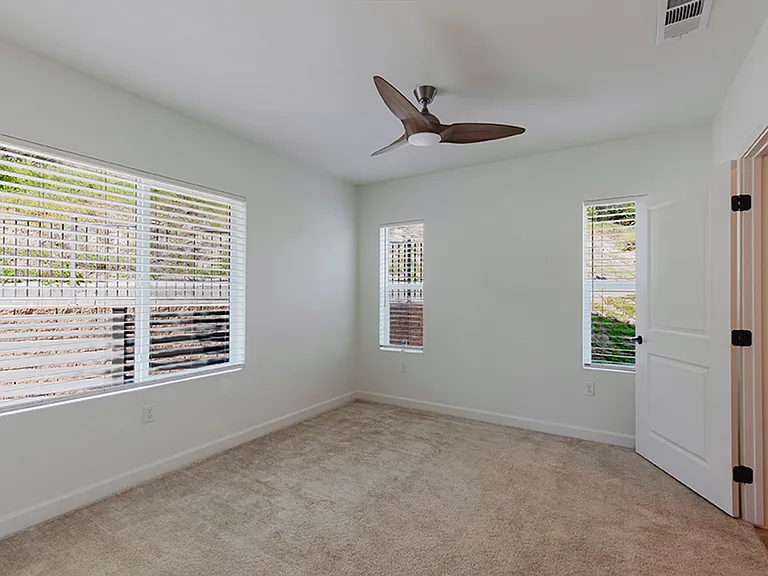 11936 Owen Ln — Photo 10