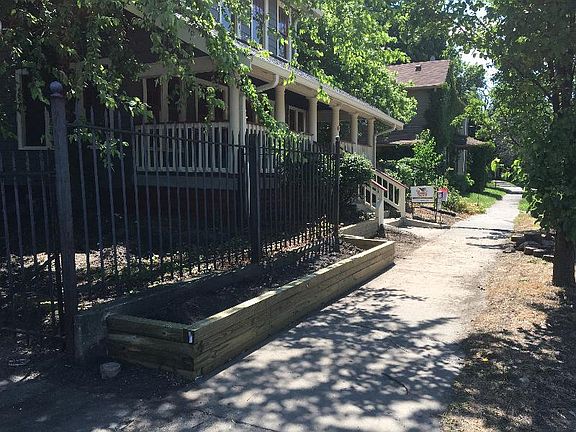 3rd image of 649 E 49th St