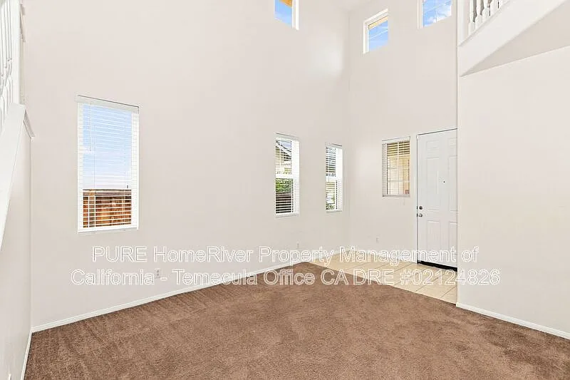 4 bed, 2.5 bath, 2606 sqft, $2,995 — Photo 4