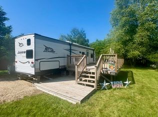 19/40 Woodhaven Dr E, Sublette, IL 61367