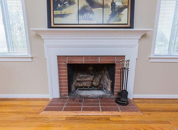 4th image of 9611 Asbury Ct