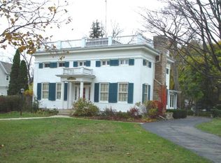 117 E State St, Burlington, WI 53105