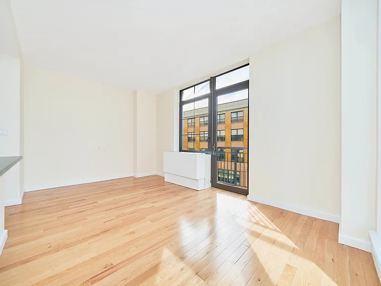 2211 3rd Ave #4-A — Photo 6