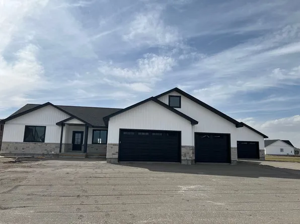 1393 Maple Leaf Ln, Rexburg, ID 83440