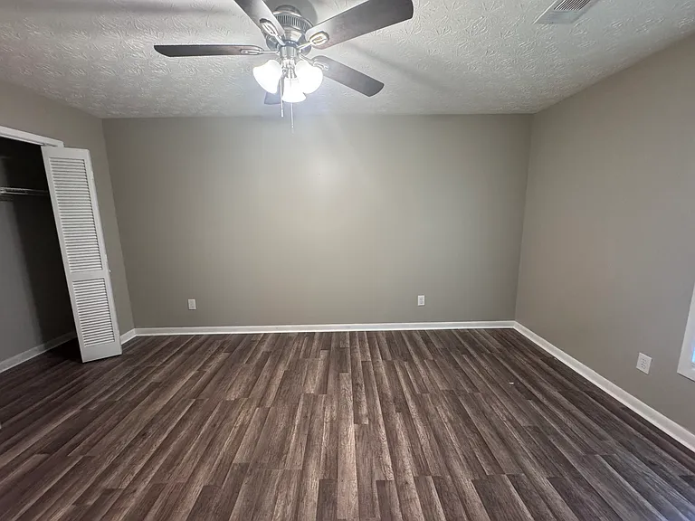 2117 Fairway Ct SE — Photo 4