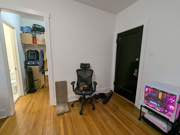 4th image of 4847 N Kimball Ave #3F