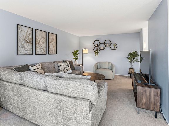 4th image of 35 S Baybrook Dr Unit 106