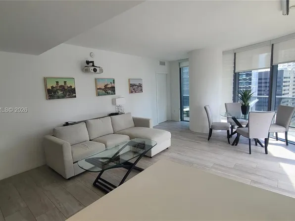 45 SW 9th St APT 1503, Miami, FL 33130