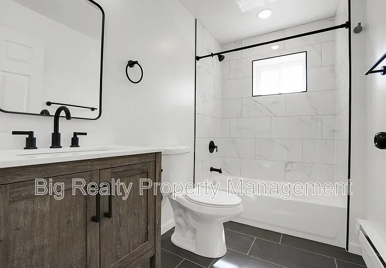228 Bridge St #2 — Photo 14