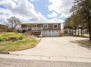 119 E Center St, Lincoln, KS 67455