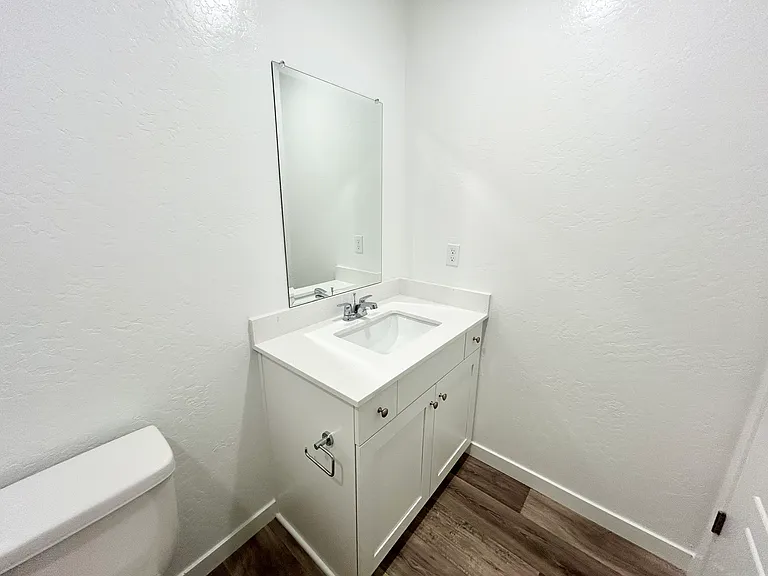 4480 Bellaire Ave — Photo 17