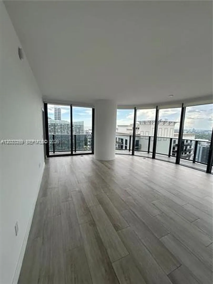 55 SW 9th St cu-3506, Miami, FL 33130 — Photo 2