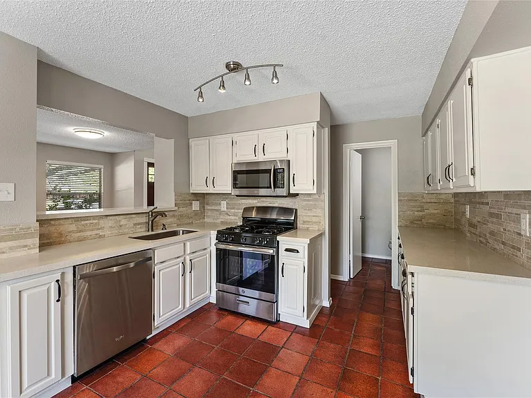 11831 Meadowchase Dr — Photo 13