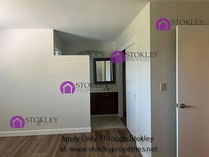 4045 Rhoda Way — Photo 18
