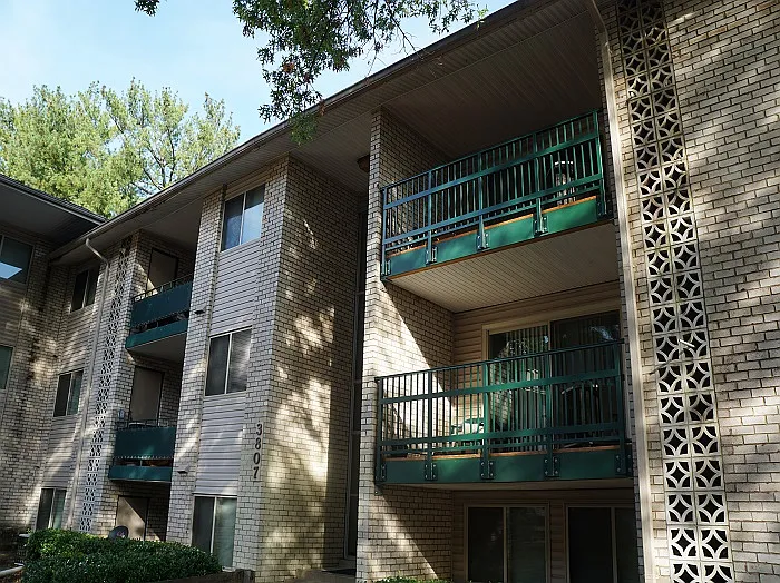 Calvert Hall Apartments — Photo 13