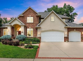 3001 Old Orchard Rd NE, Cedar Rapids, IA 52402