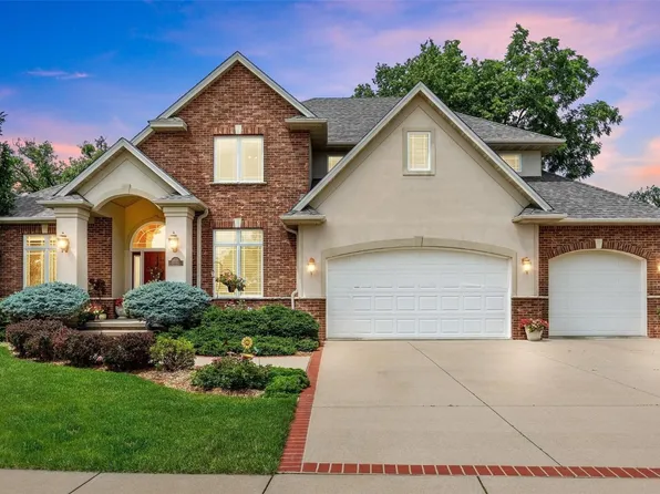 3001 Old Orchard Rd NE, Cedar Rapids, IA 52402