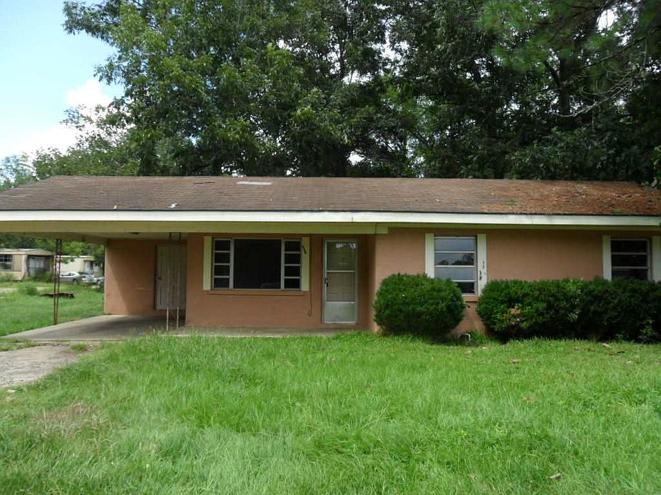 1st image of 1028 Martin Luther King Dr