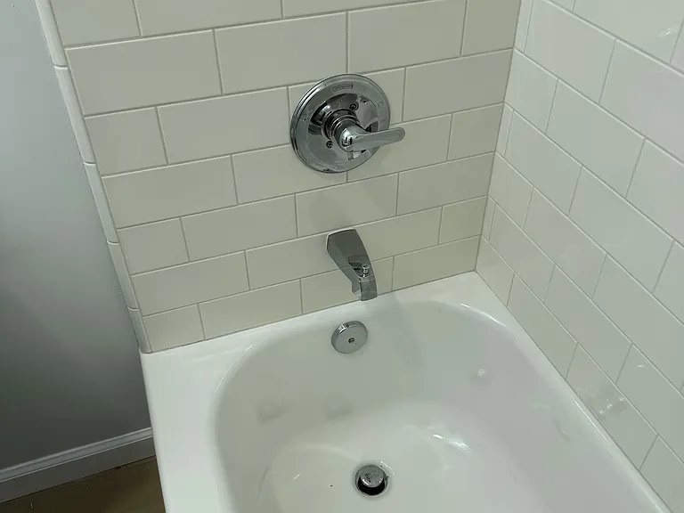 4123 1/2 W Toluca Lake Ave #4123-1/2 — Photo 16