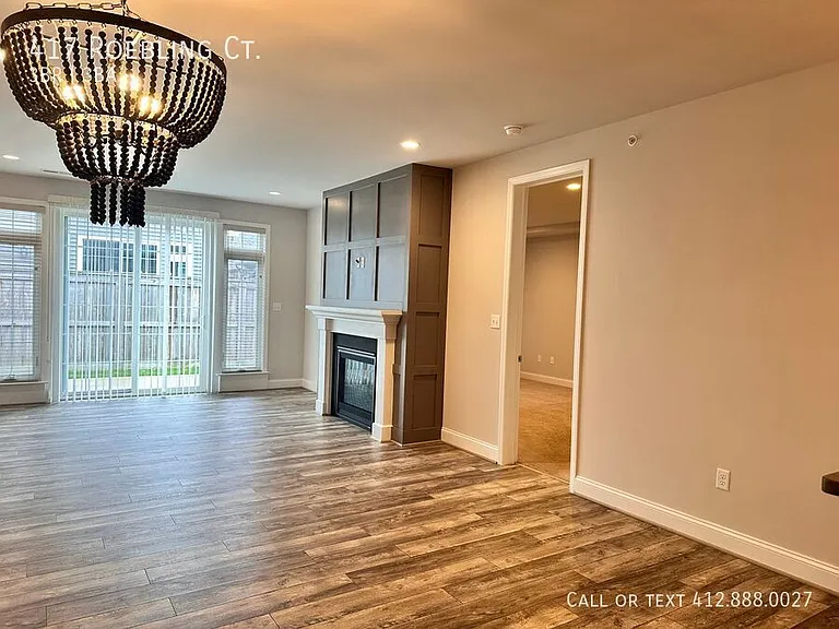 417 Roebling Ct — Photo 4