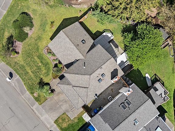 4th image of 5036 NE 21st Street