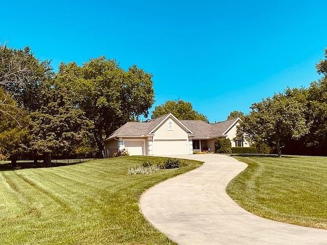 6529 SW Vorse Rd, Auburn, KS 66402 