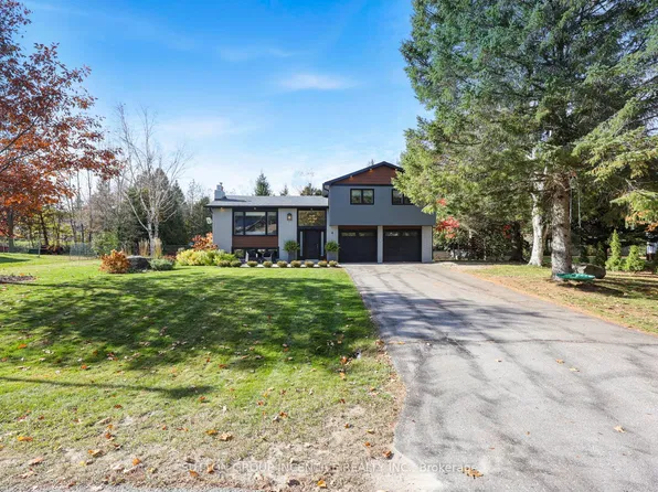 8 Patricia Ct, Springwater, ON L0L 1V0
