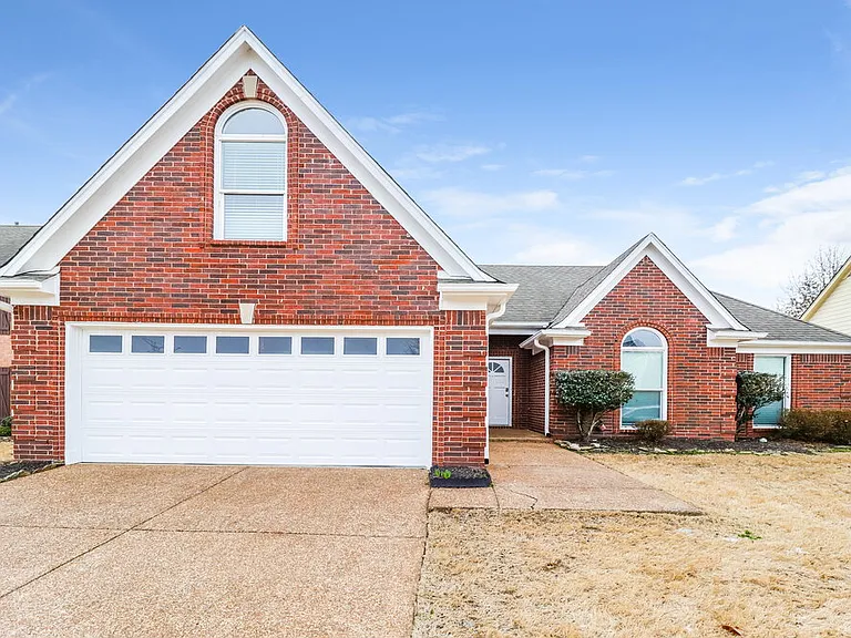 9355 Helmsley Dr — Photo 1