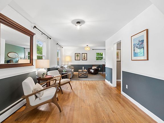 4th image of 19 Hamlin Road