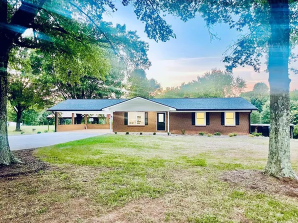 15973 Mount Cross Rd, Dry Fork, VA 24549