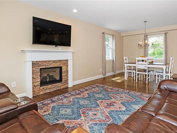 5th image of 17 Michaels Ln