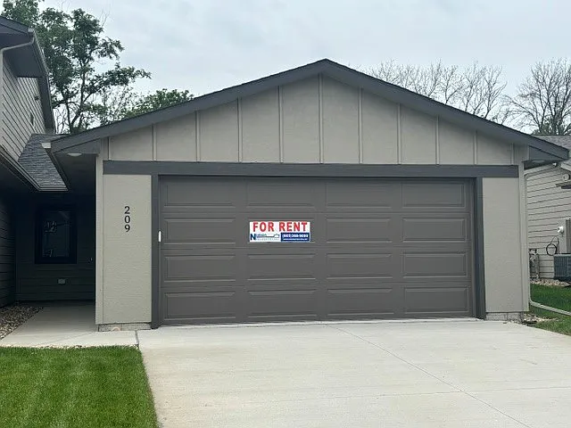217 E Countryside Ave — Photo 13