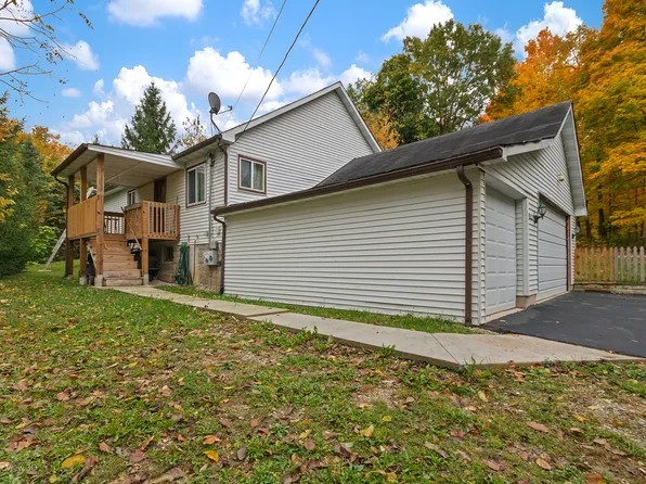 6N759 Goodrich Ave, St Charles, IL 60174