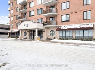 314 Central Park Dr #104, Ottawa, ON K2C 0R2