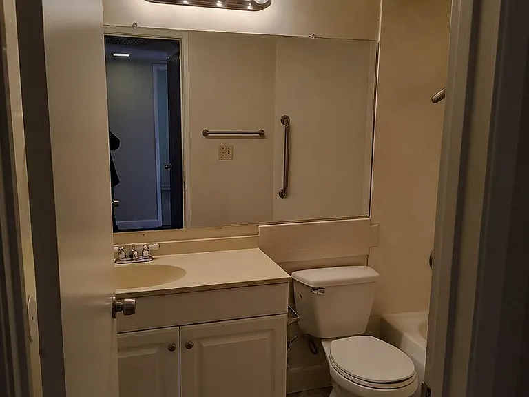 6832 & 6834 Trovita Way — Photo 9