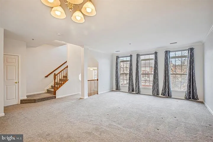 206 Heathwalk St #B — Photo 6