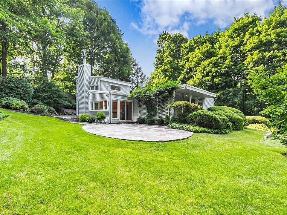 1st image of 121 Palmer Lane