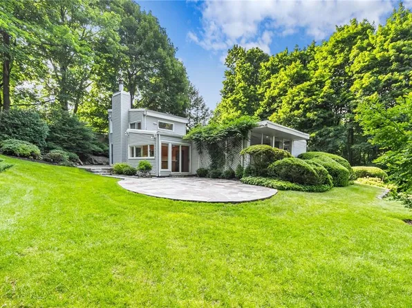 121 Palmer Lane, Thornwood, NY 10594