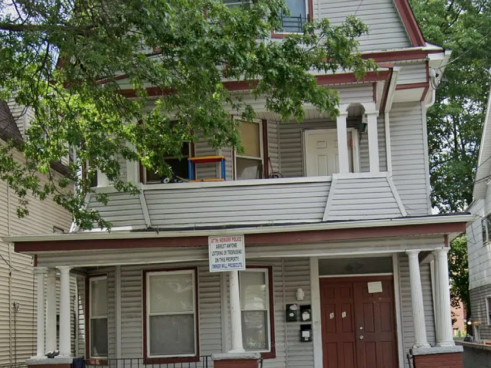 31 Cedar Ave #3