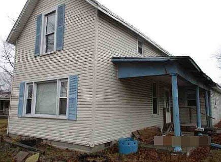 1st image of 1240 W Oak St