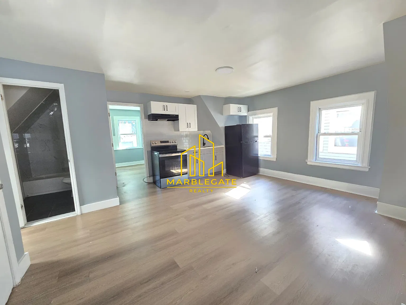 2 bed, 850 sqft, $1,800 — Photo 3