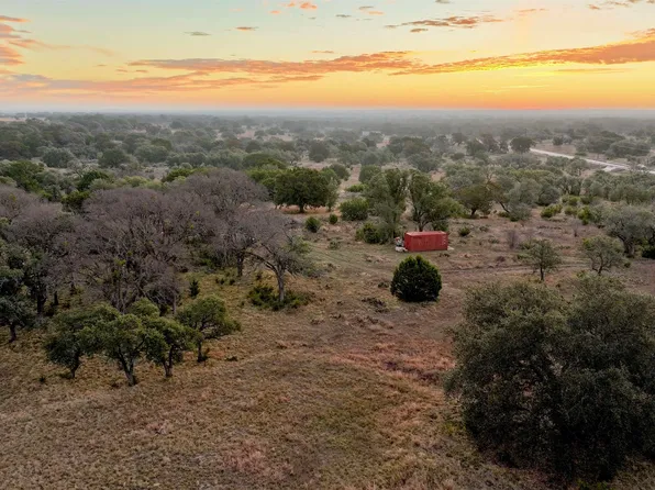 405 Heartleaf Drive, Lampasas, TX 76550