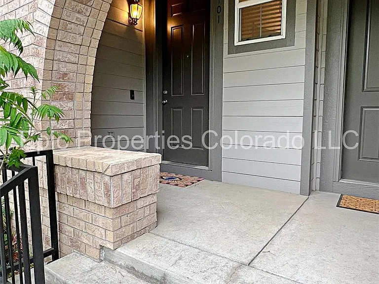 22932 E Ontario Dr #101 — Photo 2