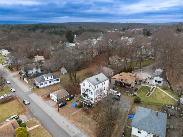13 Gladstone St, Smithfield, RI 02917