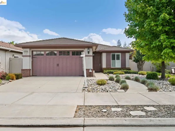 2392 Shadow Berry Dr, Manteca, CA 95336